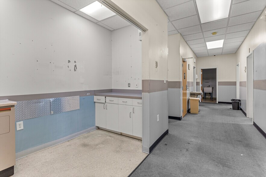 More Photos Of 18917 Joy Rd, Detroit Medical For Sale