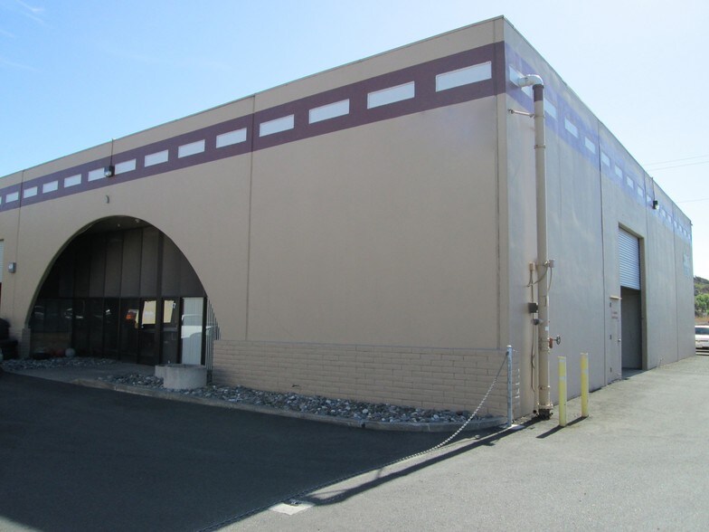 More Photos Of 4731-4747 Central Way, Fairfield Light Distribution For Lease