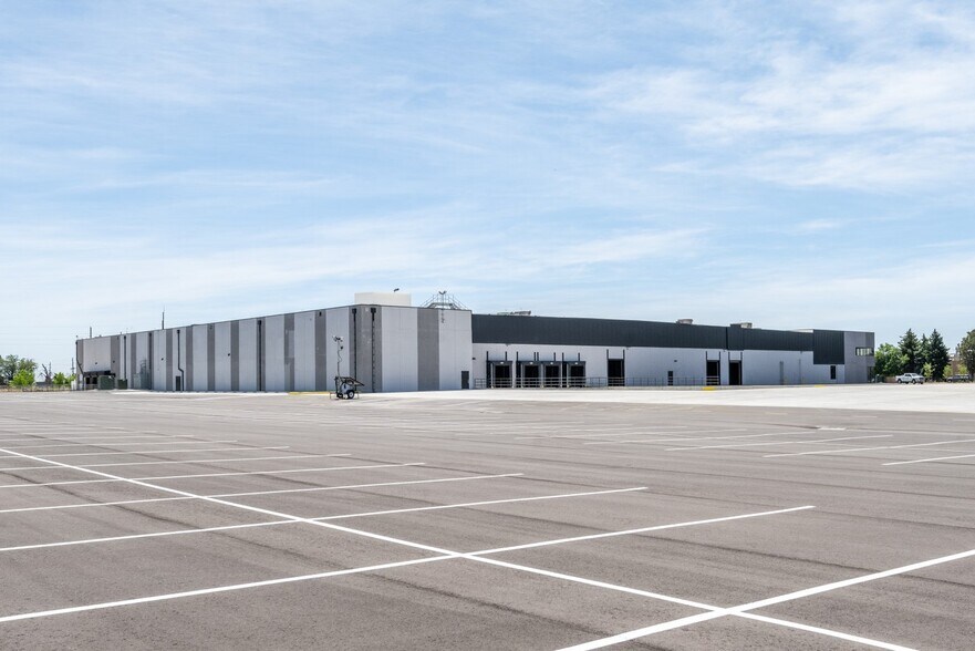 More Photos Of 2567 W Midway Blvd, Broomfield Manufacturing For Lease