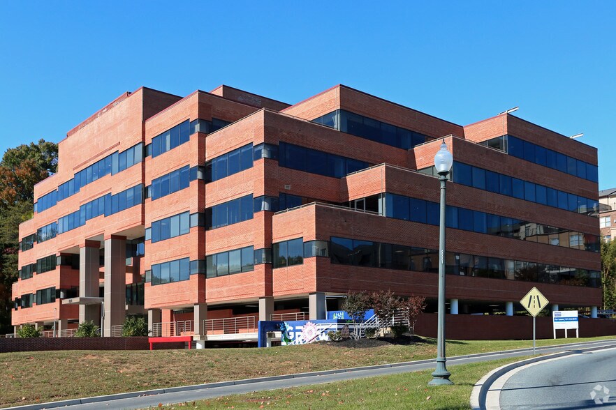More Photos Of 7811 Montrose Rd, Potomac Medical For Lease