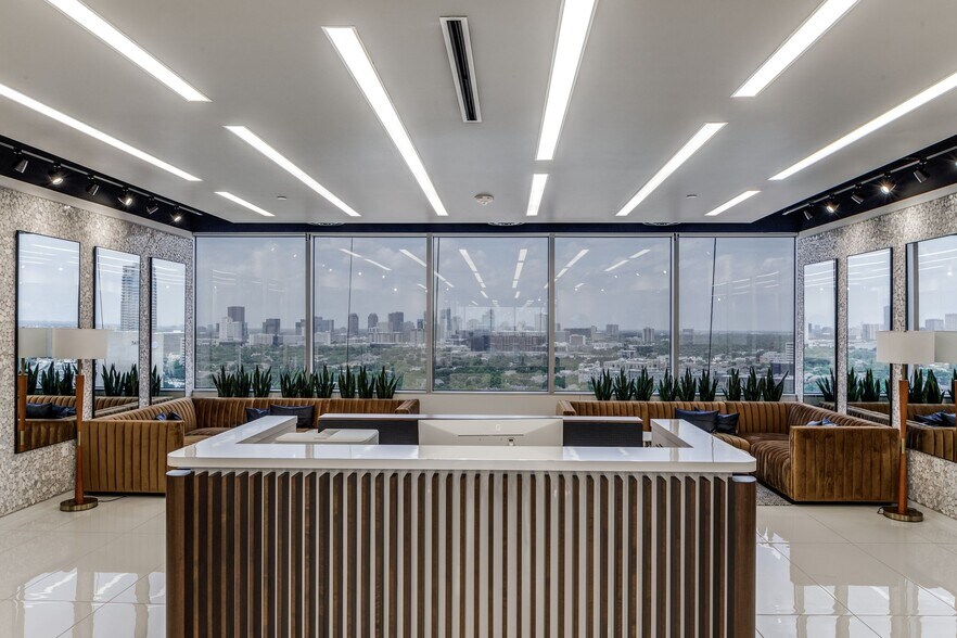 More Photos Of 24 Greenway Plz, Houston Office For Lease