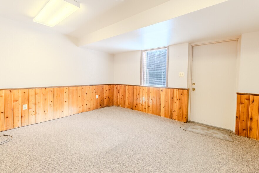 More Photos Of 1080 Long Run Rd, McKeesport Office For Lease