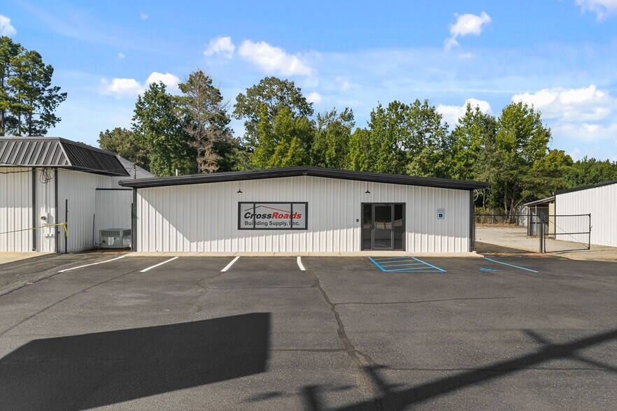 More Photos Of 10063 US-72, Rogersville Warehouse For Sale