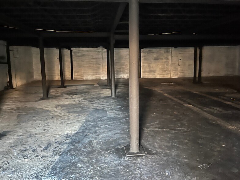 More Photos Of 113 N 1st St, West Branch Light Distribution For Lease