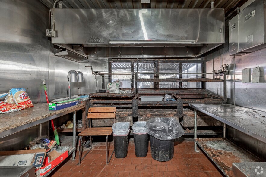 More Photos Of 18745 Redland Rd, San Antonio Restaurant For Sale