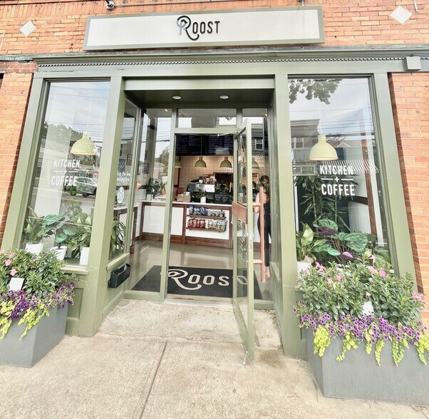 More Photos Of 232-238 E Putnam Ave, Cos Cob Storefront Retail Office For Lease