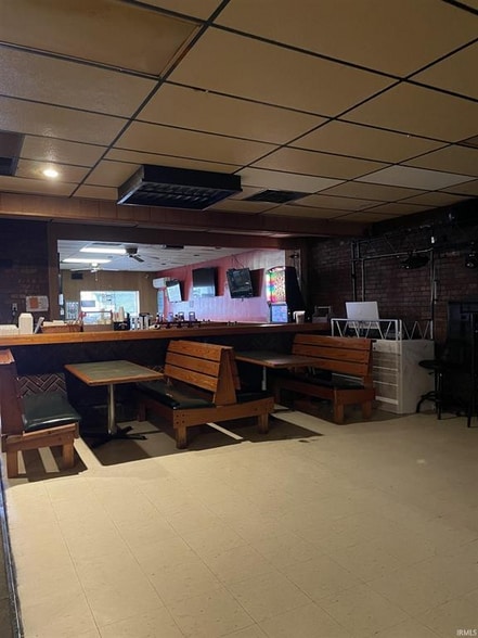 More Photos Of 510-512 Lincolnway W, Osceola Restaurant For Sale