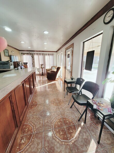 More Photos Of 420 E Oklahoma Blvd, Alva Hotel For Sale