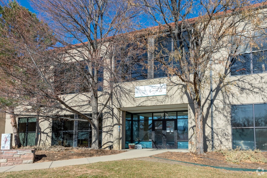 More Photos Of 4775 E Walnut St, Boulder Light Distribution For Lease