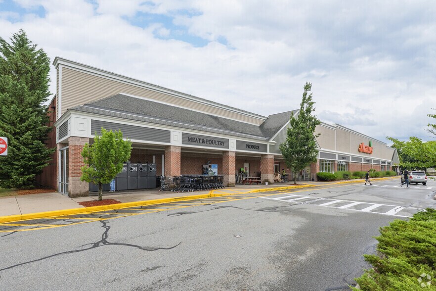 More Photos Of 1236-1238 Kempton St, New Bedford Unknown For Lease