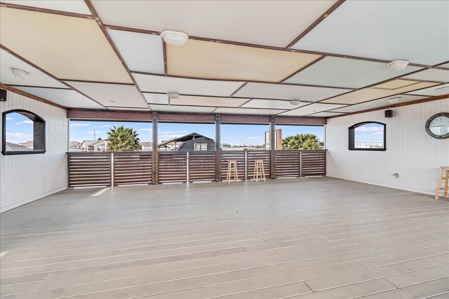 More Photos Of 121 Cut Off Rd, Port Aransas Office Residential For Sale