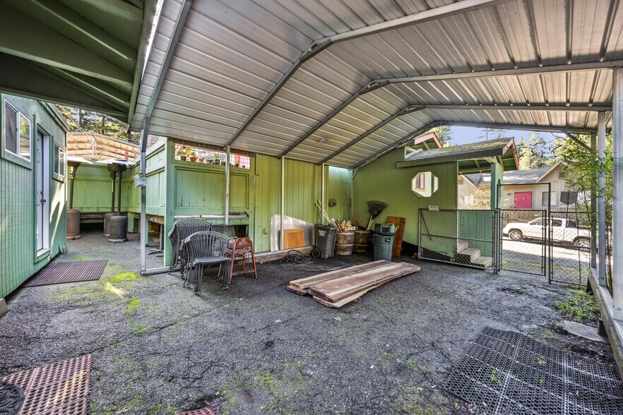 More Photos Of 17132 Highway 116, Guerneville General Retail For Sale