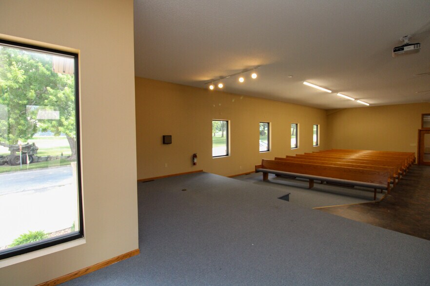 More Photos Of 100 E 3rd St, Galva Office For Sale