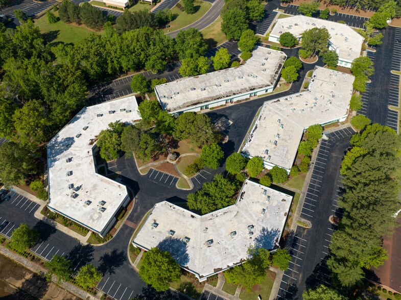 More Photos Of 4900-4970 Corporate Dr, Huntsville Medical For Lease