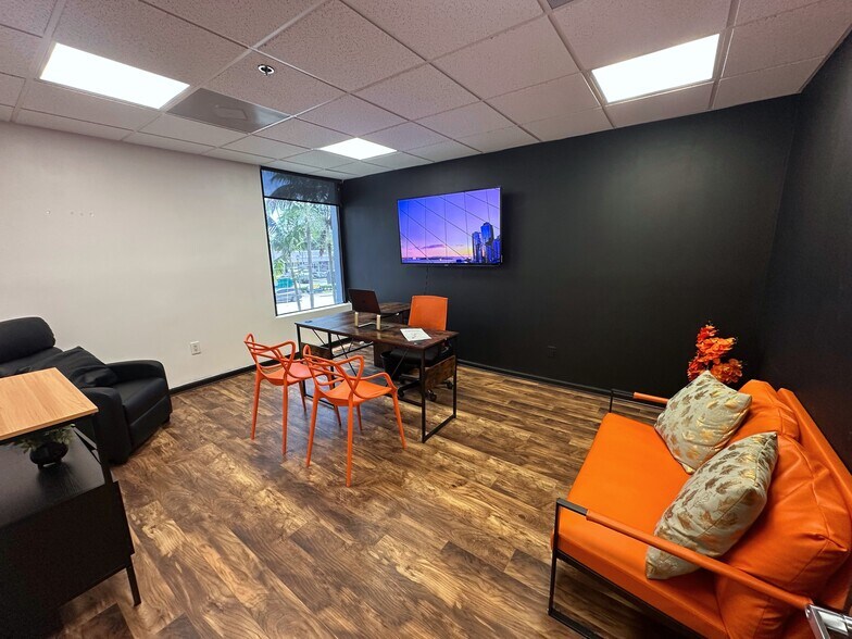 More Photos Of 12550 Biscayne Blvd, North Miami Medical For Lease