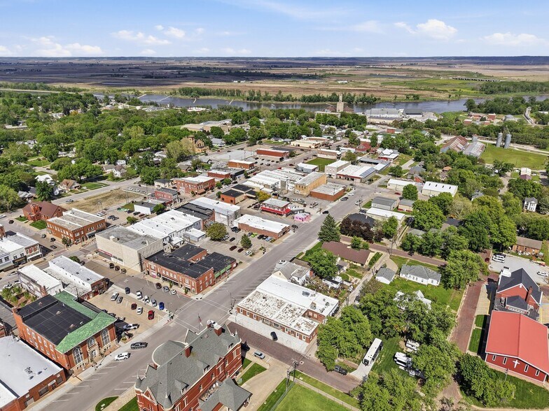 More Photos Of 715 1st Corso, Nebraska City Restaurant For Sale
