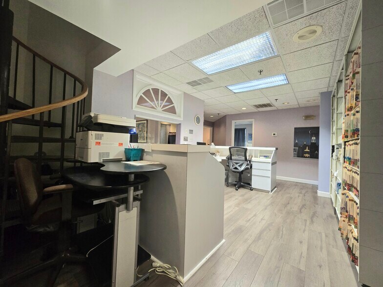 More Photos Of 224 Taylors Mill Rd, Manalapan Township Medical For Sale