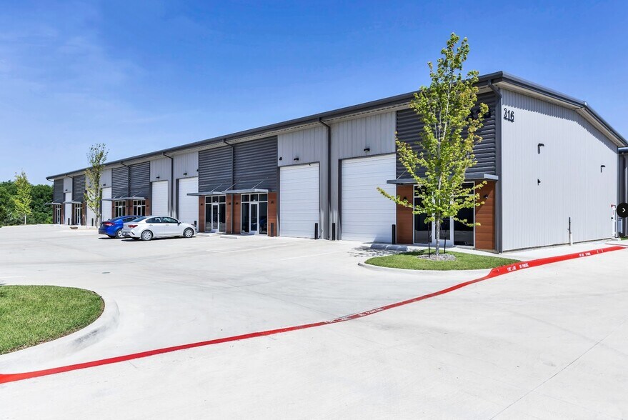 More Photos Of 312-332 Eldorado Pky, McKinney Warehouse For Sale
