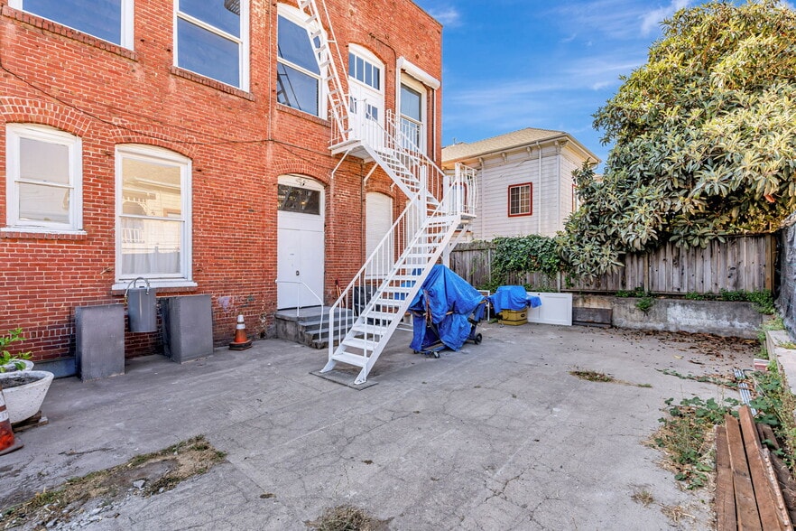More Photos Of 1649 12th Ave, Oakland Religious Facility For Sale