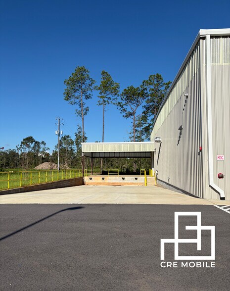 More Photos Of 5672 Commerce Blvd W. blvd, Mobile Industrial For Lease