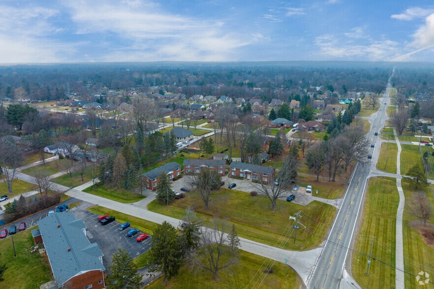 More Photos Of 51611 Mound Rd, Shelby Township Apartments For Sale