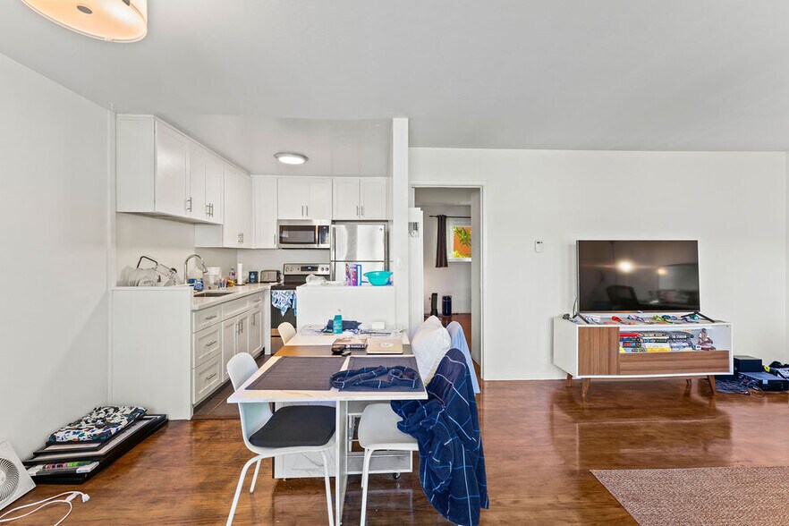 More Photos Of 2427 McKinley Ave, Berkeley Apartments For Sale