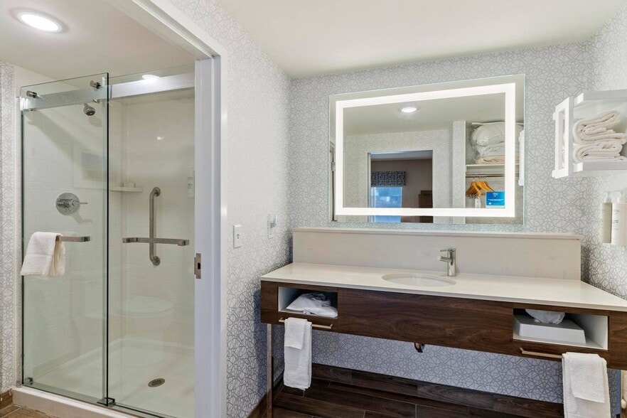 More Photos Of 4380 Integrity Center Pt, Colorado Springs Hotel For Sale