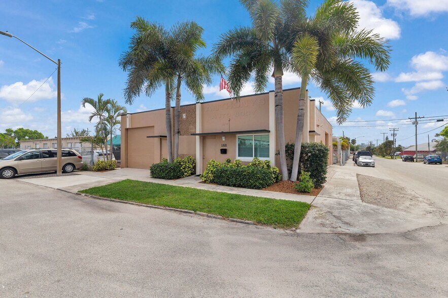 More Photos Of 1420 Forsythe Rd, West Palm Beach Auto Repair For Sale