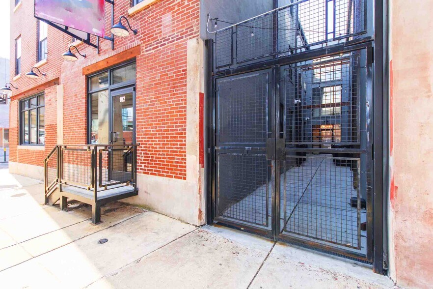 More Photos Of 1100-06 N Front St, Philadelphia Office For Lease