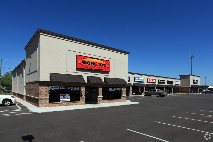 Primary Photo Of 601-617 S Broadway, Edmond Freestanding For Lease