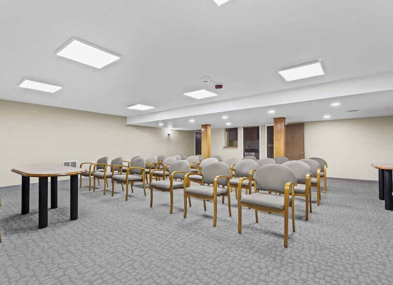 More Photos Of 1401-1405 W 29th St, Loveland Office For Sale