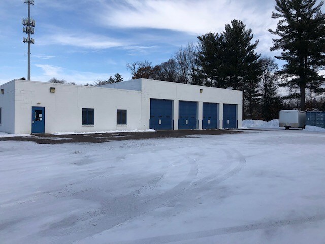 Primary Photo Of 3300 Horlacher Ln, Eau Claire Industrial For Lease