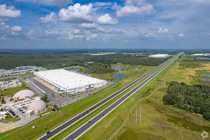 More Photos Of 8401 State Road 33 N, Lakeland Distribution For Lease