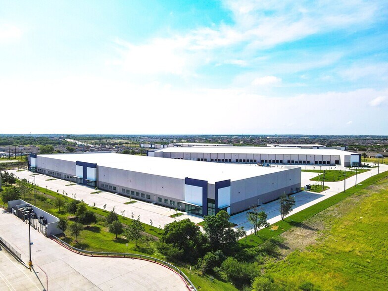 More Photos Of 5935 Eisenhauer Rd, San Antonio Warehouse For Lease