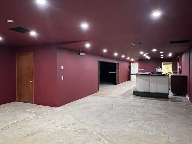 More Photos Of 8548 Lankershim Blvd, Sun Valley Warehouse For Sale