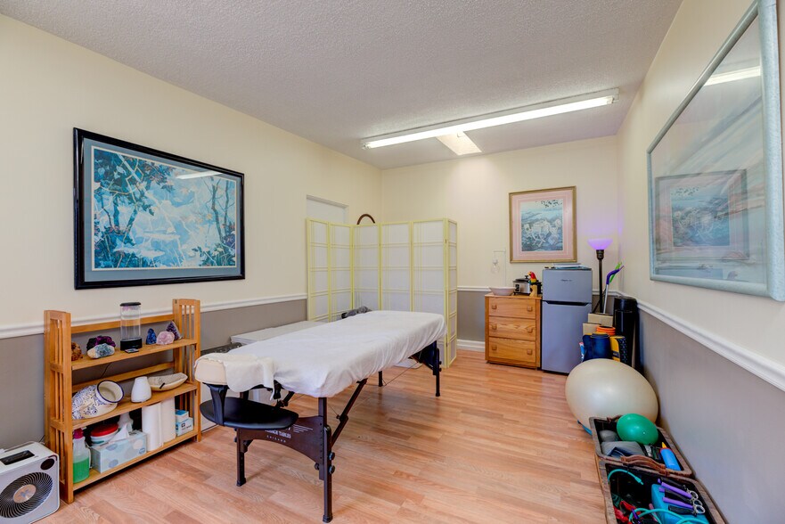 More Photos Of 24248 Crenshaw Blvd, Torrance Office For Sale