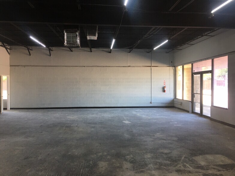 More Photos Of 2420 Cartwright, Missouri City Restaurant For Sale