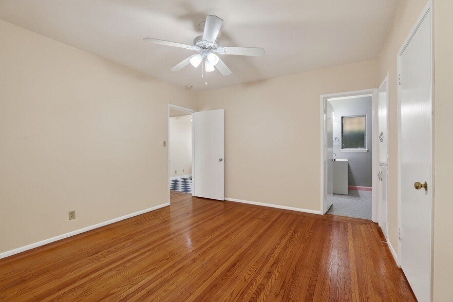 More Photos Of 2717 V St, Sacramento Multifamily For Sale