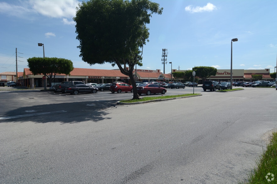 More Photos Of 14505-14657 SW 42nd St, Miami General Retail For Lease