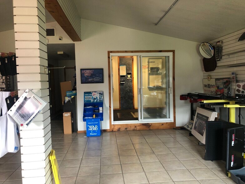 More Photos Of 1741 E US 23, East Tawas General Retail For Sale