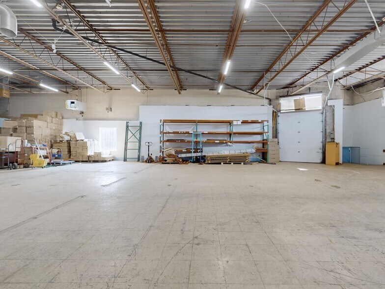 More Photos Of 1291 Matheson Blvd E, Mississauga Warehouse For Sale