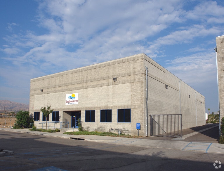 Primary Photo Of 10060 Remmet Ave, Chatsworth Warehouse For Lease