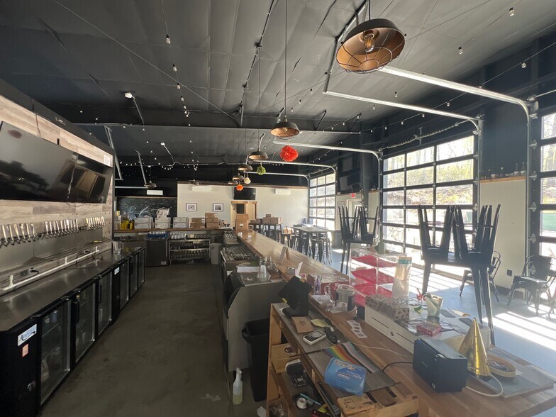 More Photos Of 1528 Route 12, Gales Ferry Restaurant For Sale