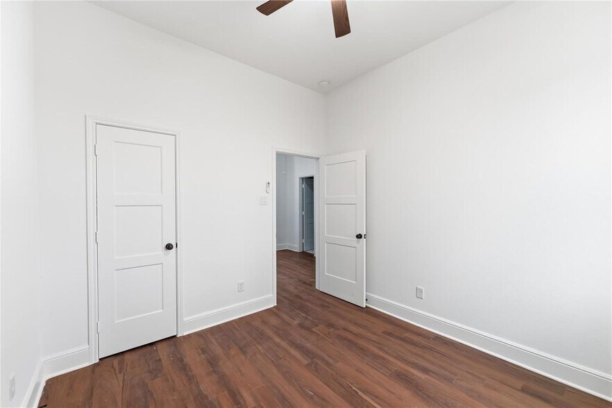 More Photos Of 4125 Clover A/B st, Houston Multifamily For Sale