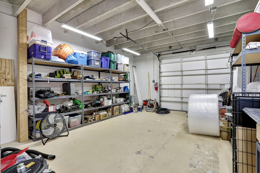 More Photos Of 3496 NE 12th Ter, Oakland Park Warehouse For Sale