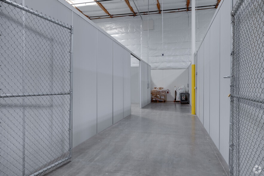 More Photos Of 2636 S Wilson St, Tempe Warehouse For Lease
