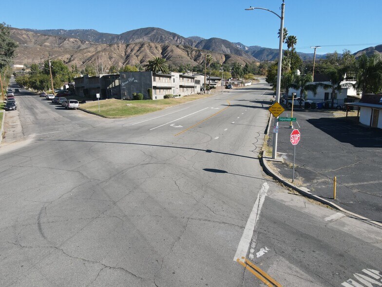 More Photos Of 4711 N Sierra Way, San Bernardino Convenience Store For Lease