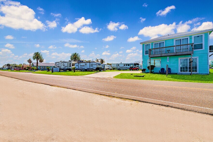 More Photos Of 301 S Fulton Beach, Rockport Trailer Camper Park For Sale