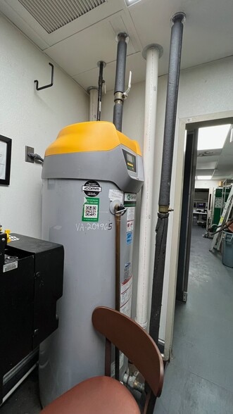 More Photos Of 6200 College Dr, Suffolk General Retail For Lease