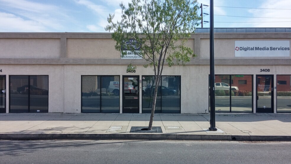 More Photos Of 3406 W Burbank Blvd, Burbank Flex For Lease